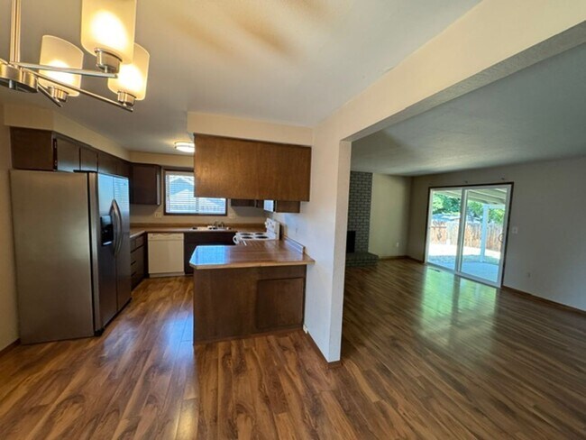 Building Photo - 2859 Cedar Links Dr