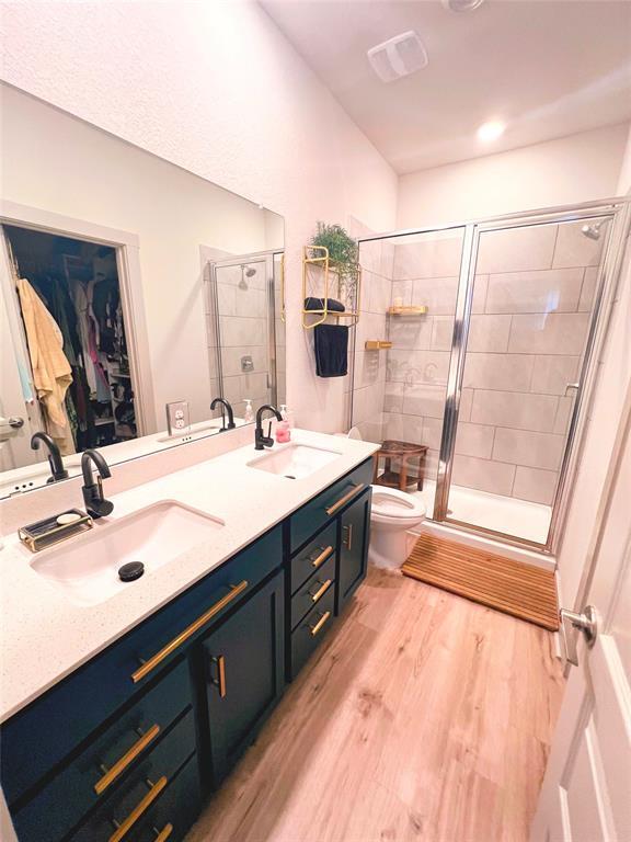 Building Photo - 10805 Tildon Ave