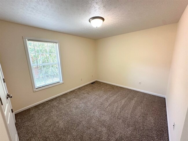 Building Photo - 3723 Woodbridge Ln