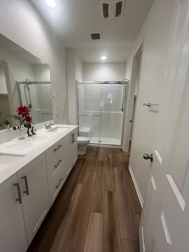 Building Photo - Beautiful Single-Family Home in Terramor