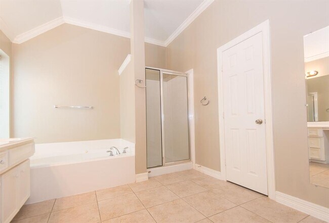 Building Photo - 2313 Echo Harbor Dr
