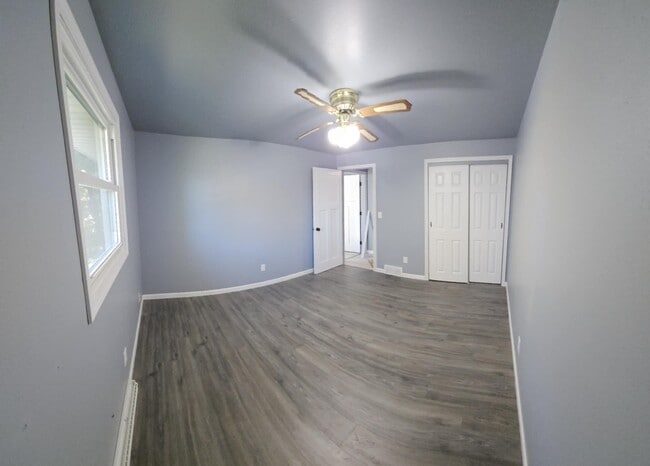 Building Photo - 817 N Hawthorne Dr