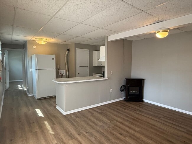 Building Photo - 8 Vine Ln