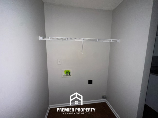 Building Photo - 1116 Sunstar Dr