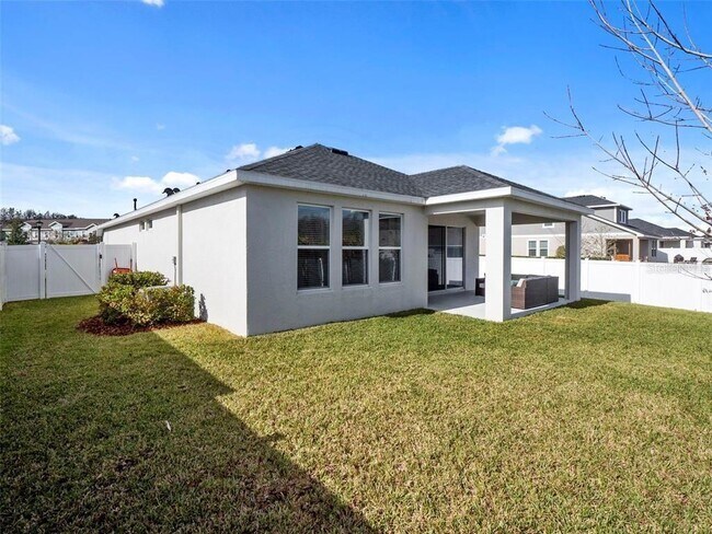 Building Photo - 15207 Caravan Ave