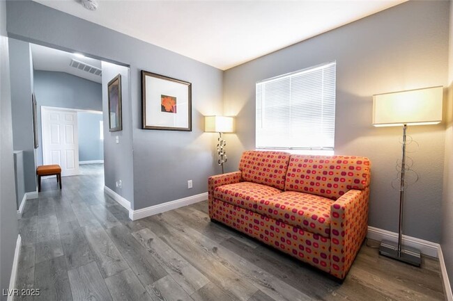 Building Photo - 3833 Via Lucia Dr