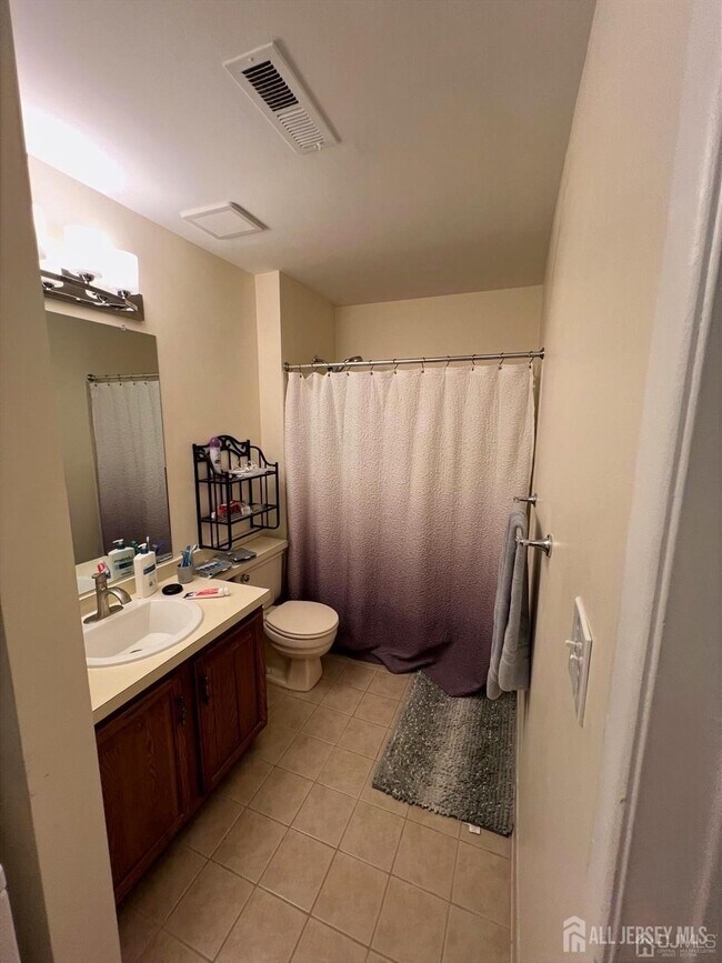 Building Photo - 2304 Aspen Dr