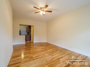 Building Photo - 2 bedroom in EVANSTON IL 60202