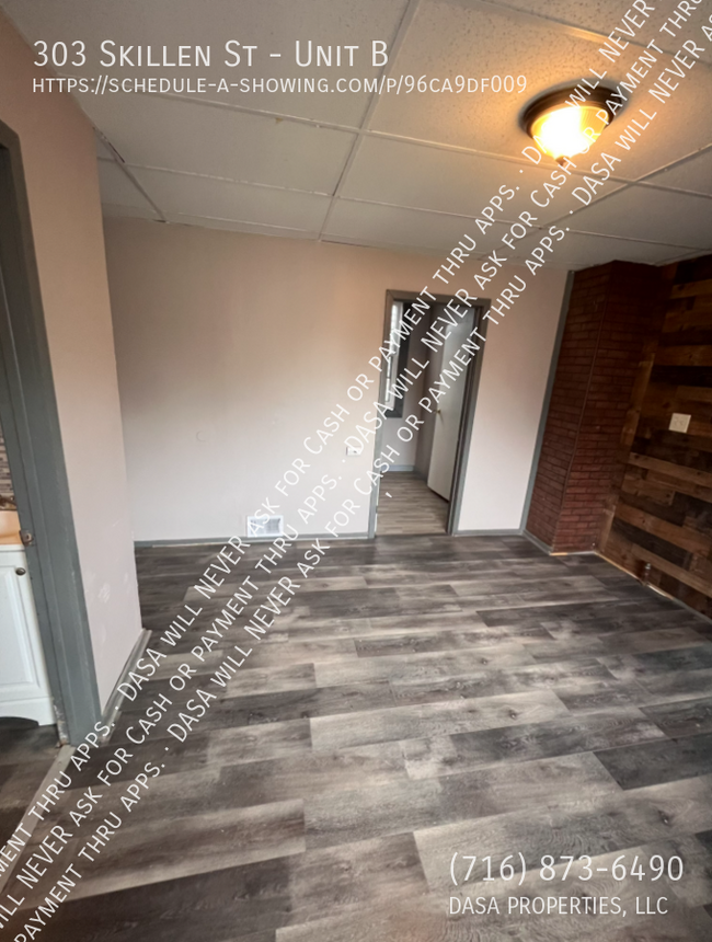 Building Photo - 303 Skillen St
