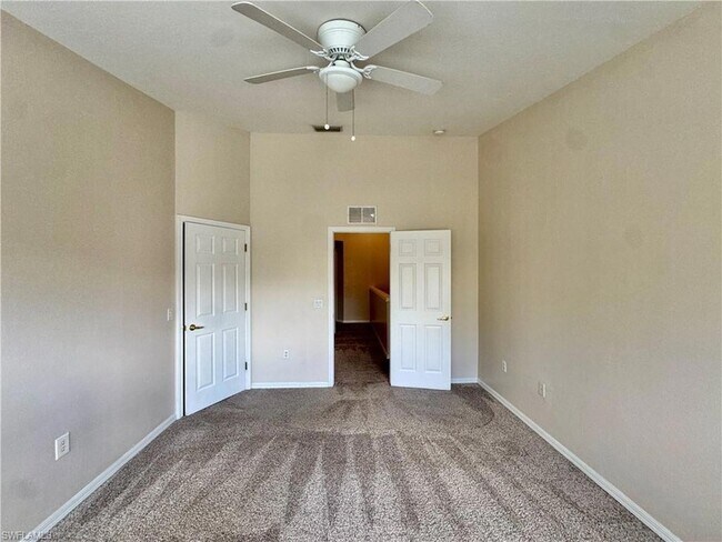 Building Photo - 912 Hampton Cir