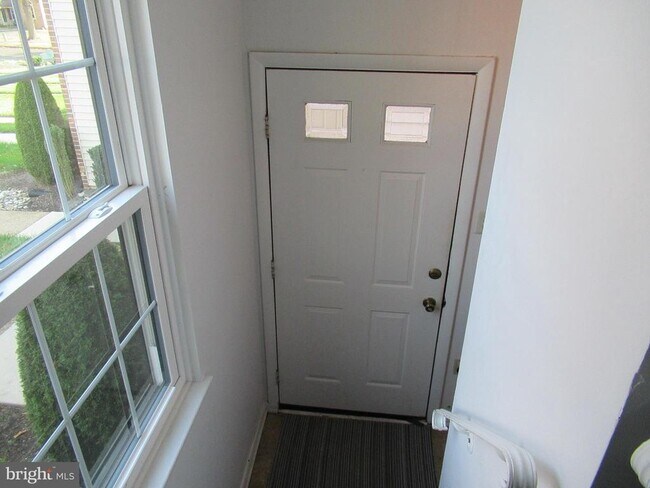 Primary Photo - 7 Lumber Jack Cir