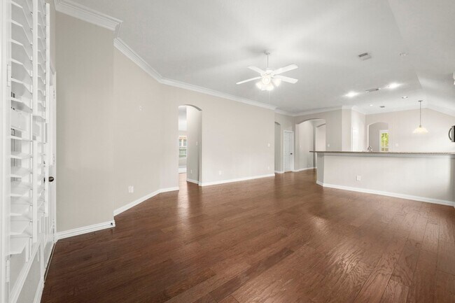 Building Photo - 14707 Oaks Crossing Ln