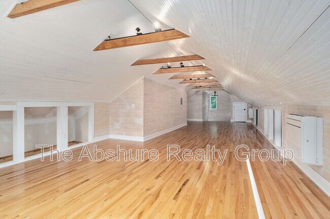 Building Photo - 362 Chalybeate Rd
