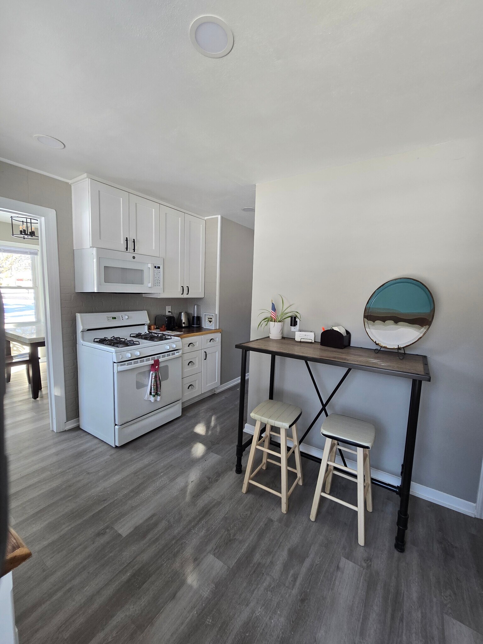 Building Photo - 10535 W Spring Green Rd