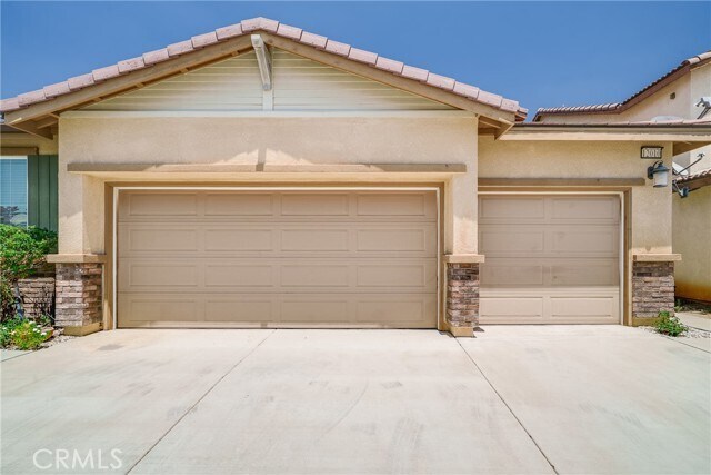 Building Photo - 12010 Santiam Ct