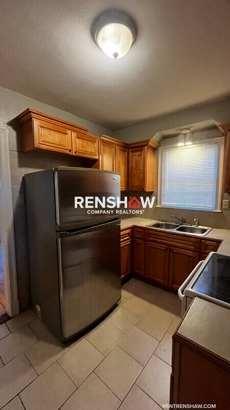 Building Photo - 2915 Felix Ave