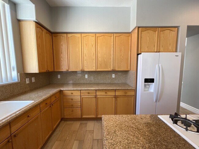 Building Photo - Stunning 2 story, 5-bedroom home in Rhodes Ranch