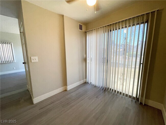 Building Photo - 5187 Garden Ln