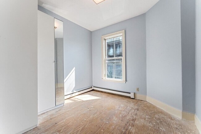 Building Photo - 42-44-44 Woodlawn St