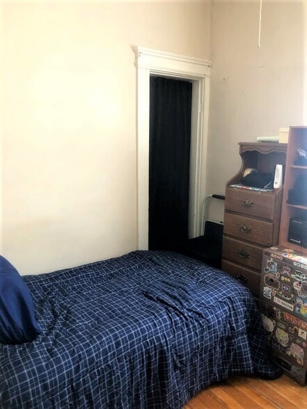 Building Photo - 19 Arden St