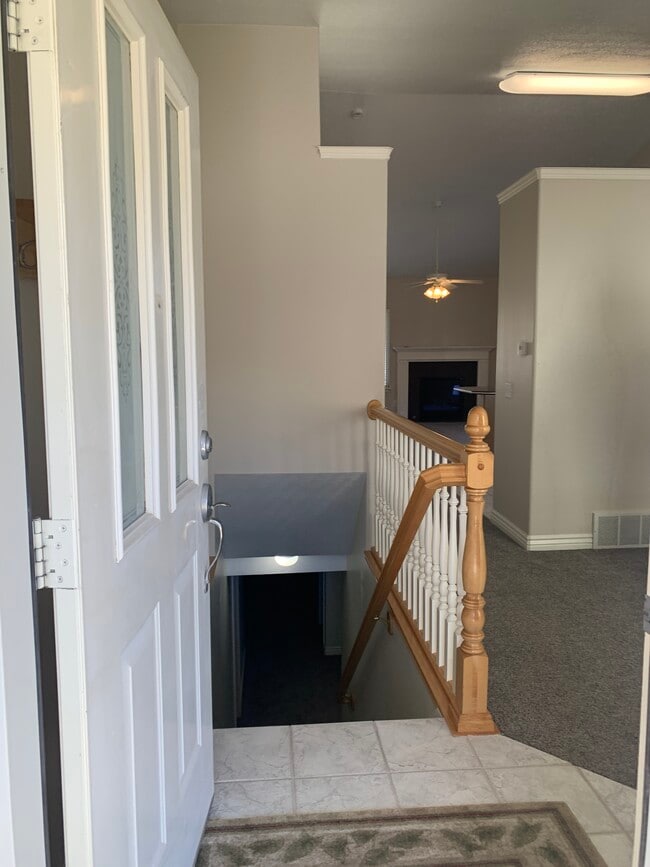 Building Photo - 325 E 100 S