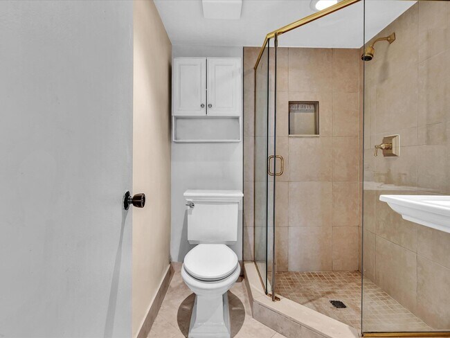 Building Photo - 1421 S Ocean Blvd