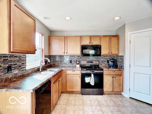 Building Photo - 15266 Harmon Pl