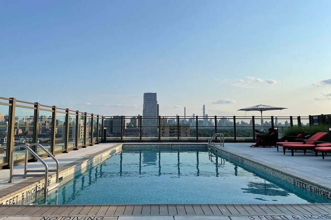 Building Photo - 1280 5th Ave