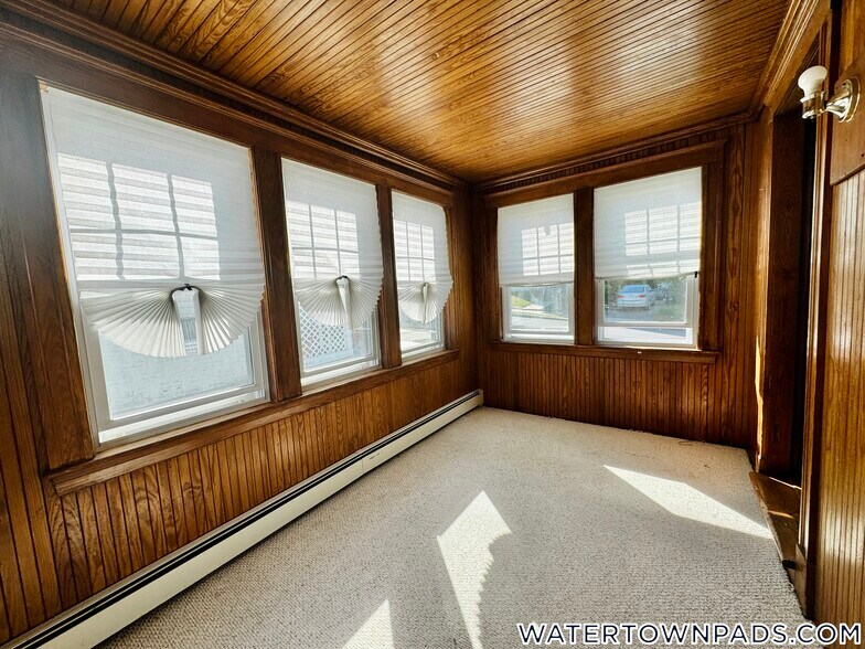 Building Photo - 137 Hillside Rd