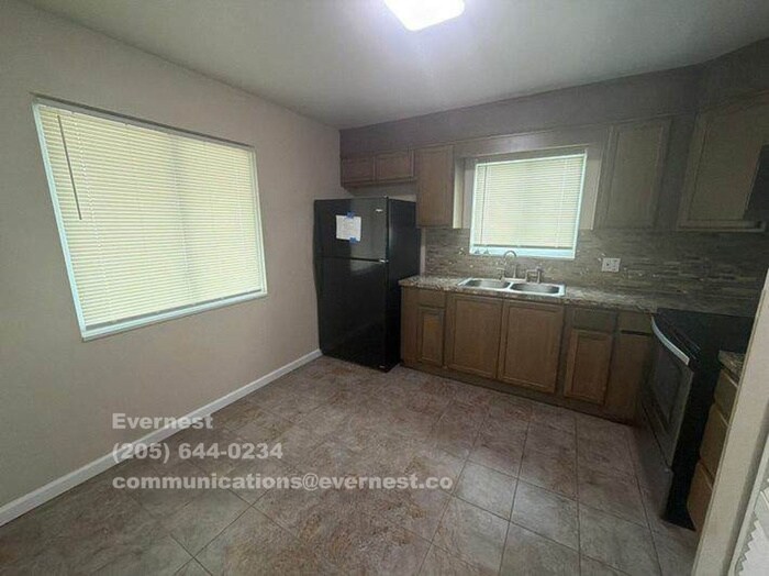 Building Photo - 972 Concord Ave