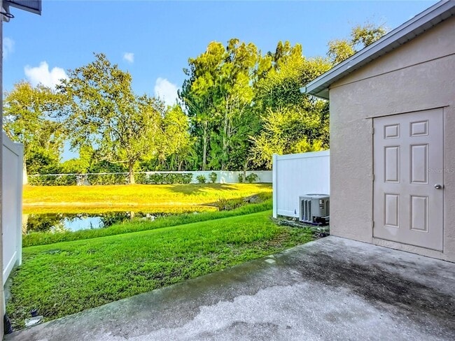 Building Photo - 3884 Deberry Dr