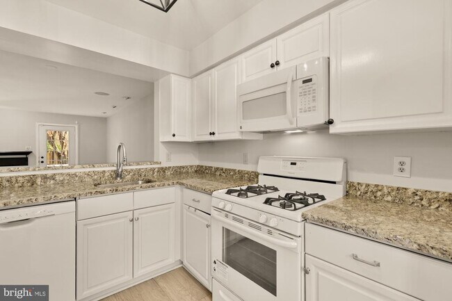 Building Photo - 7553 Chrisland Cove