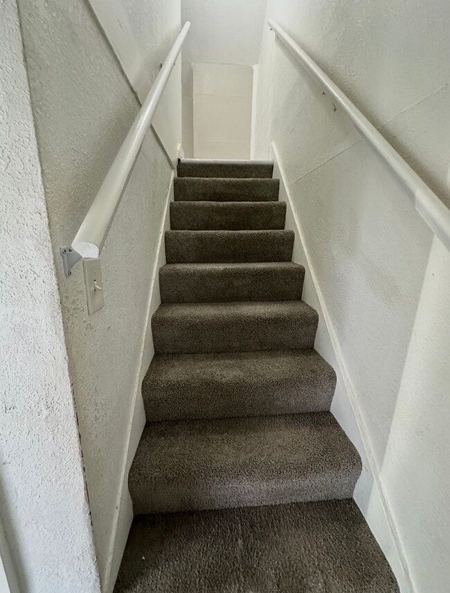 Building Photo - 3 bedroom 1 bath