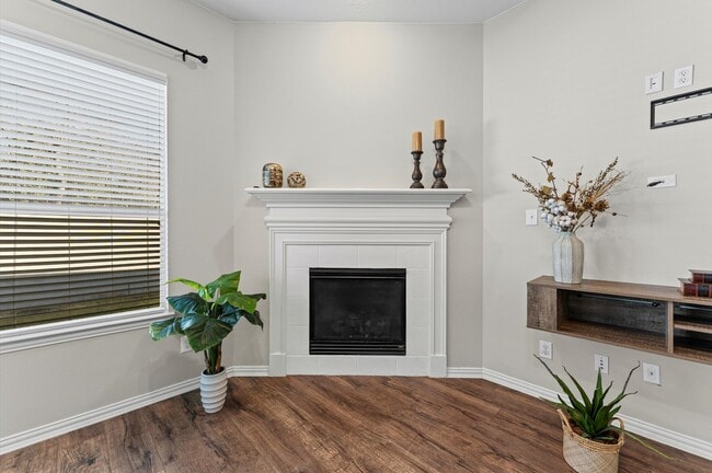 Building Photo - 14407 Bush Sage Dr