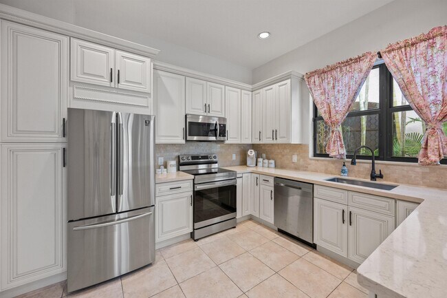 Building Photo - 2055 Regents Blvd