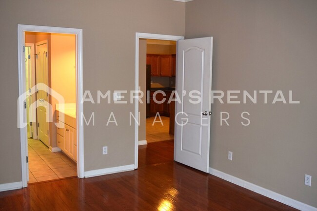 Building Photo - Beautiful Home for Rent in Birmingham, AL!...