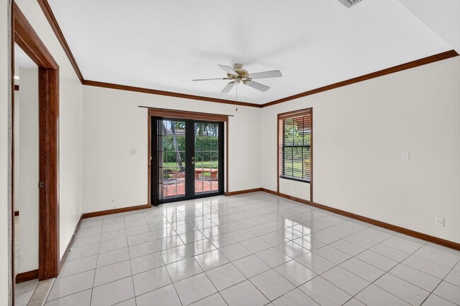 Building Photo - 2060 Tropic Isle