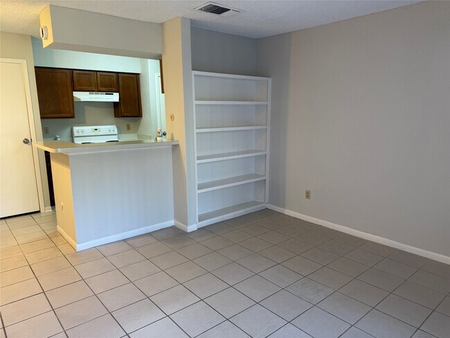 Building Photo - 2120 El Paseo St