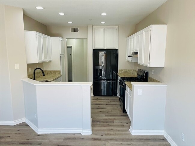 Building Photo - 26154 Williams Way