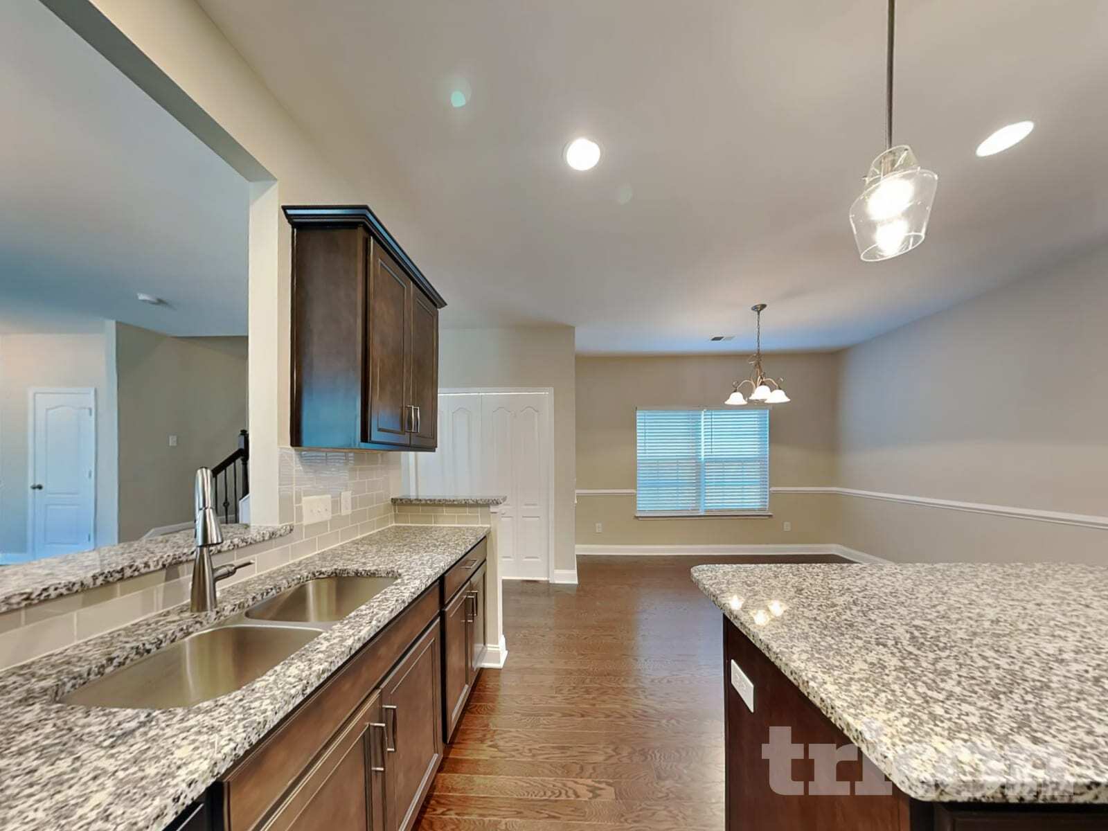 Building Photo - 102 Ellis Mill St