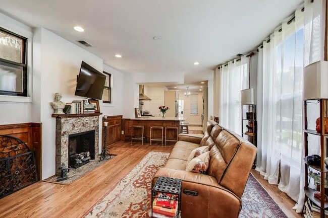 Building Photo - 4553 S Ellis Ave