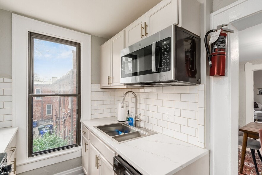 Building Photo - 1350 Dennison Ave
