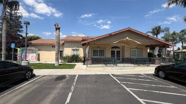 Building Photo - Glolden Valley Luxury Apartments Complex