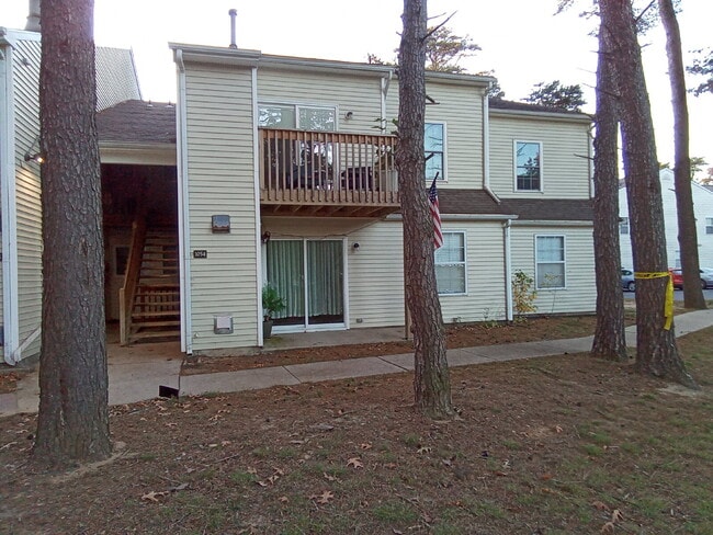 Building Photo - Villages at Berkley - Two bedroom two bath...