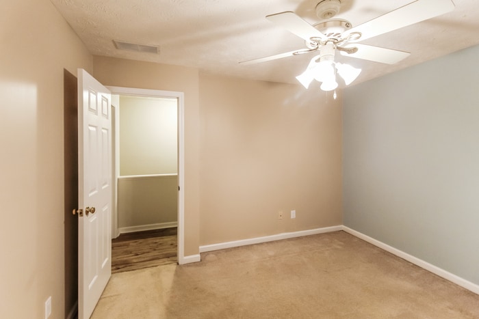 Building Photo - 2945 Camary Pl Dr SE