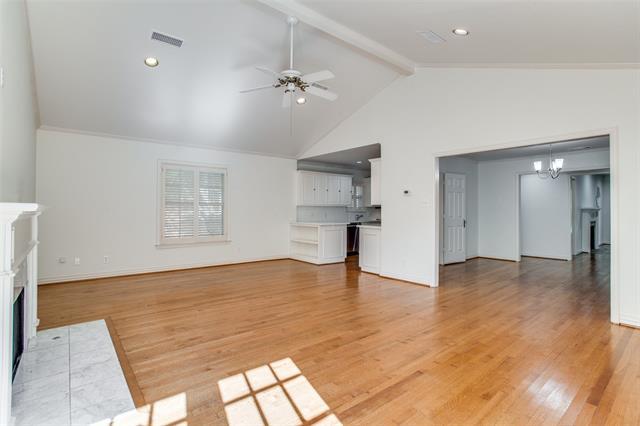 Building Photo - 4209 Greenbrier Dr