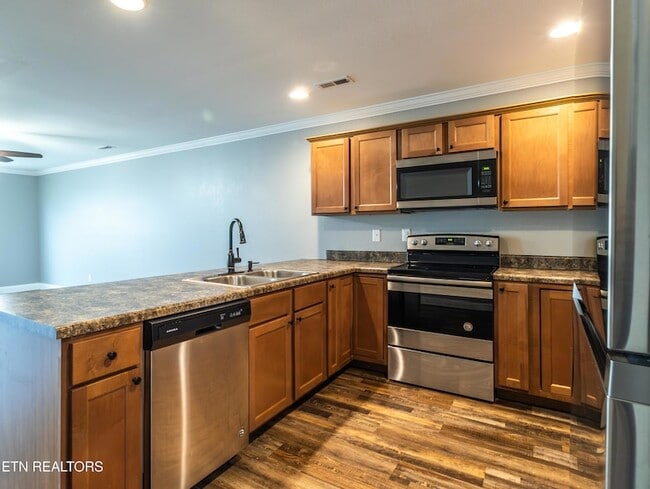 Building Photo - 926 Warrior Hill Dr