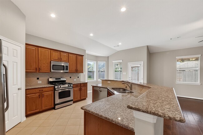 Building Photo - 3226 W Trail Dr