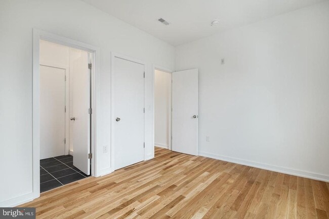 Building Photo - 1917-21 E Letterly St