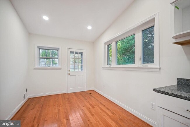 Building Photo - 2711 Elnora St